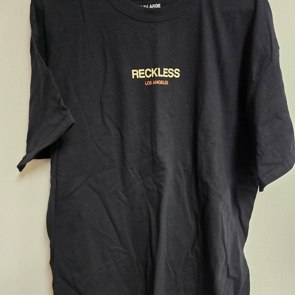 Young & Reckless Essence T-Shirt size XLarge